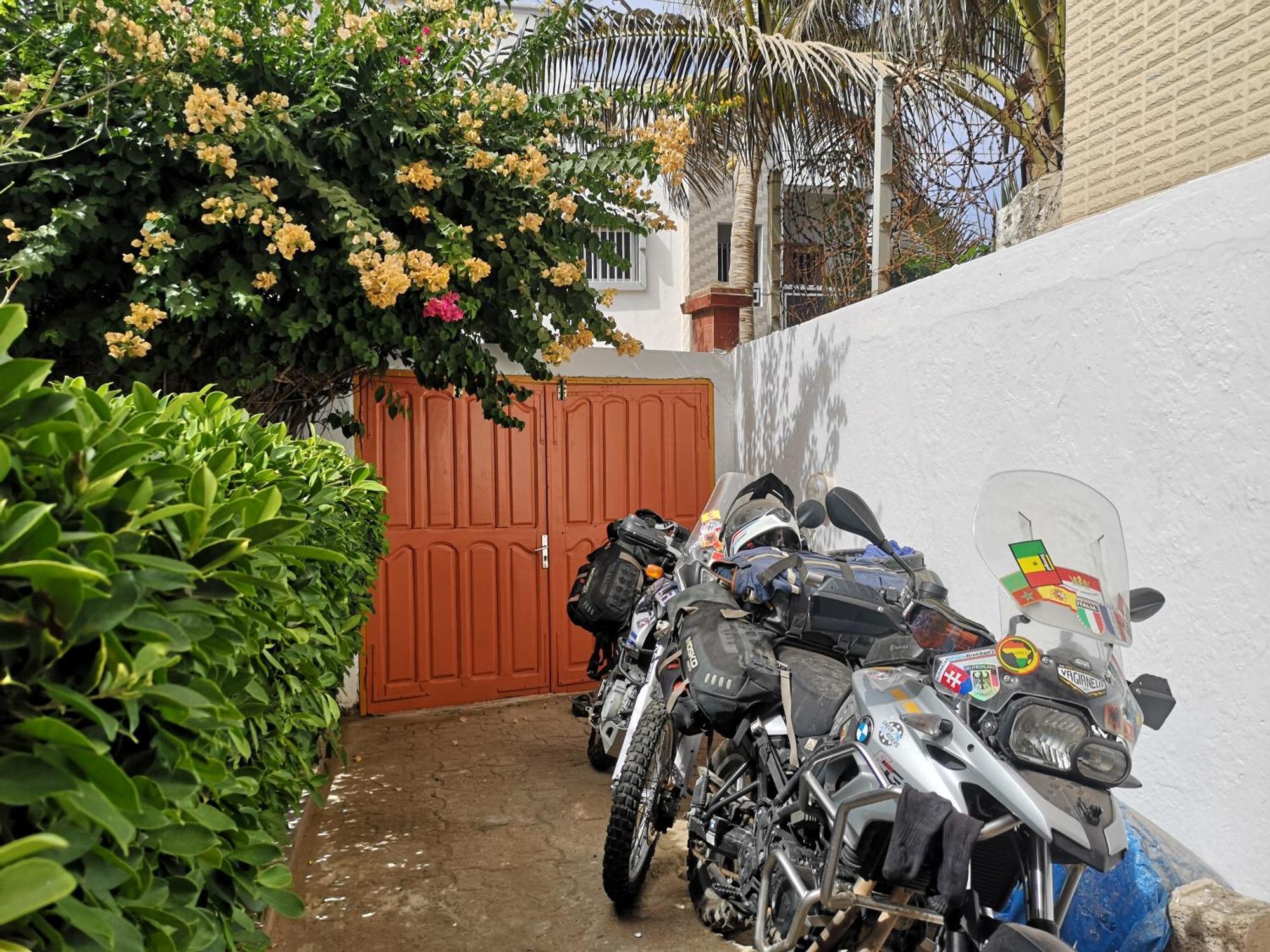 Auberge Keur Diame Hostel Dakar Exterior photo