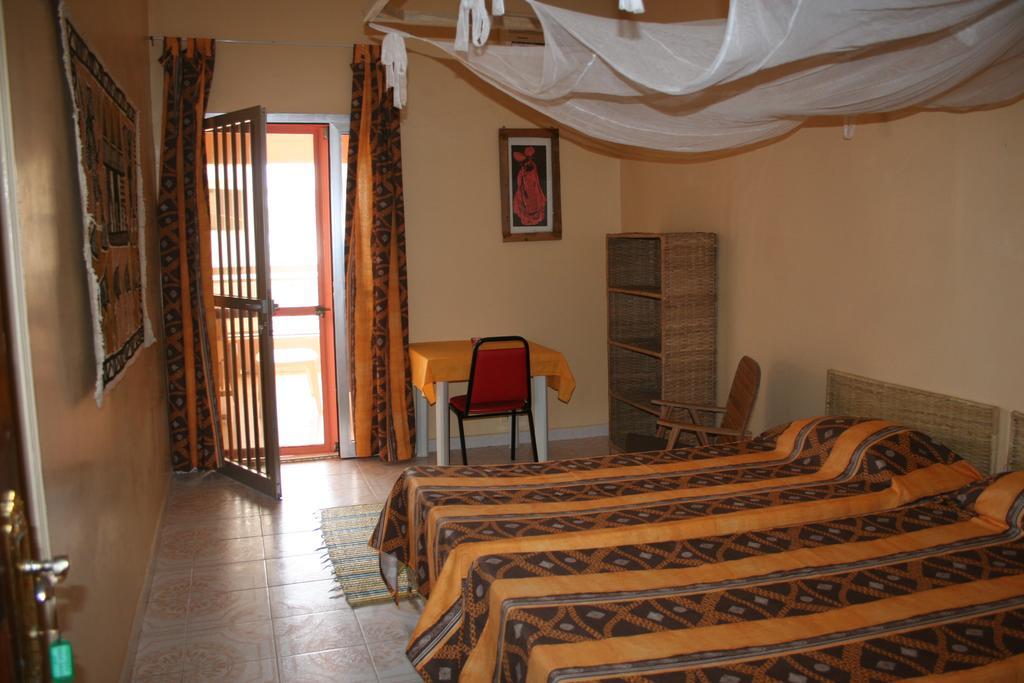 Auberge Keur Diame Hostel Dakar Exterior photo